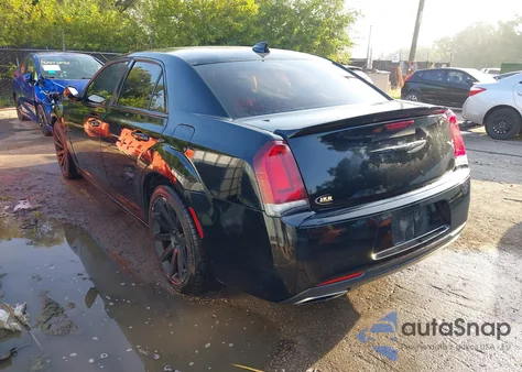 2015 Chrysler 300 300S z USA, uszkodzony, nr VIN 2C3CCABG6FH807698